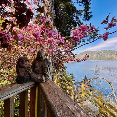 Shangrila Waterfront Vacation Home Bedwell Harbour Exterior photo