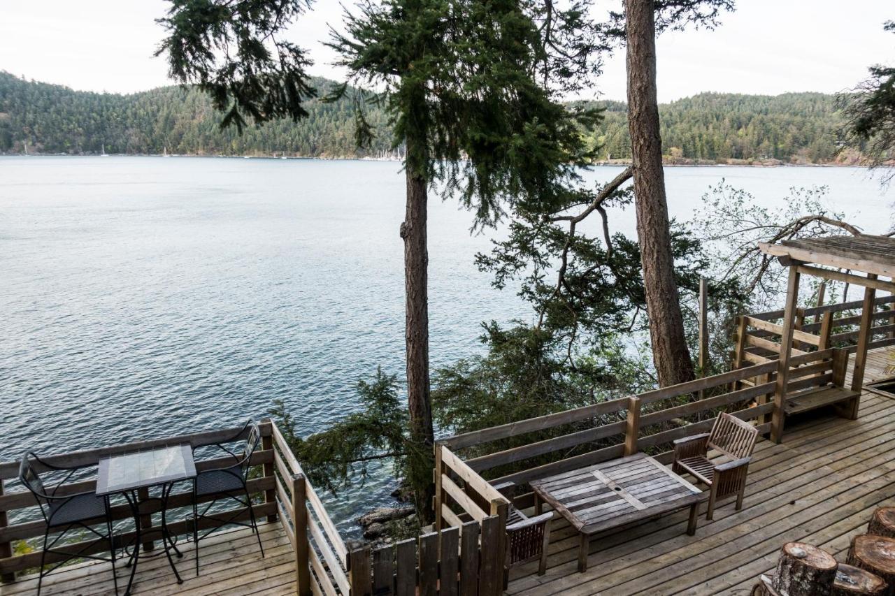 Shangrila Waterfront Vacation Home Bedwell Harbour Exterior photo