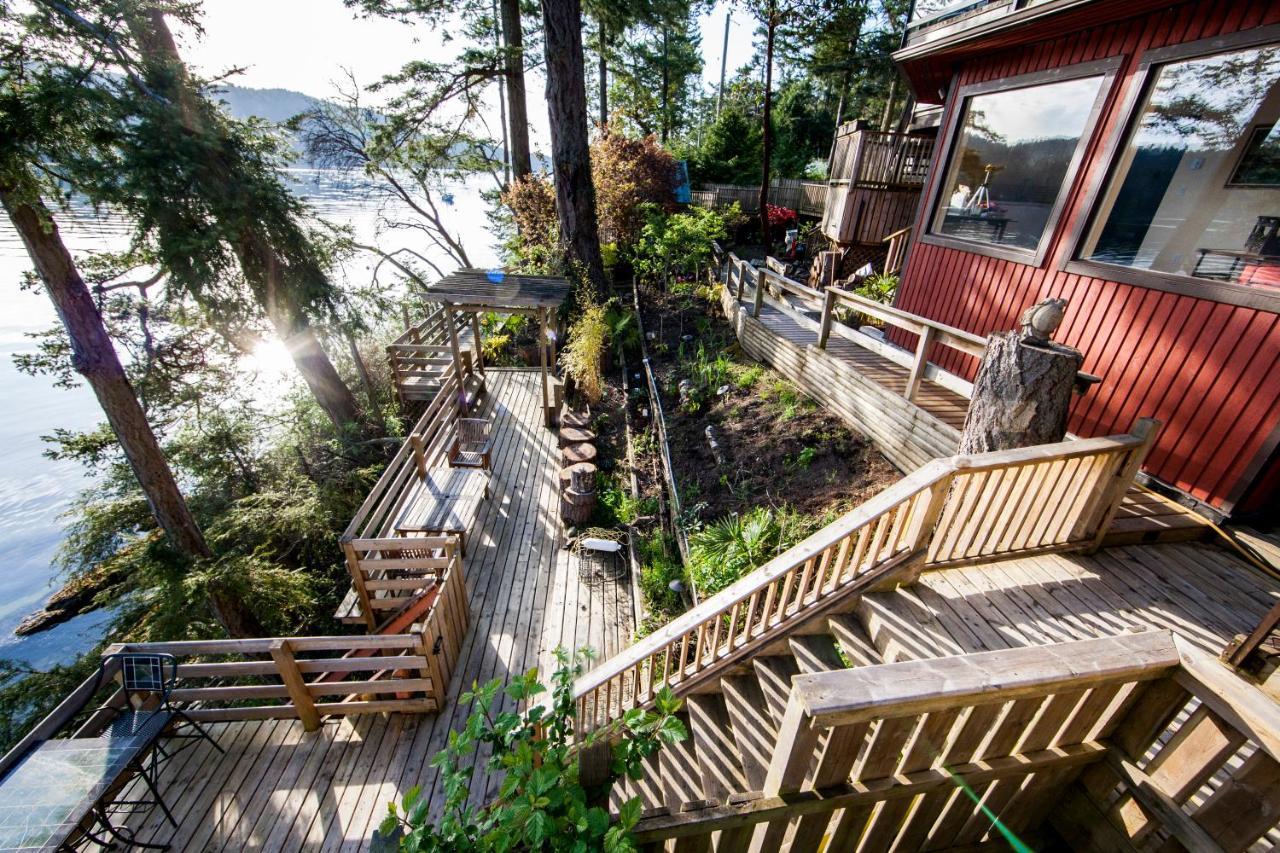 Shangrila Waterfront Vacation Home Bedwell Harbour Exterior photo