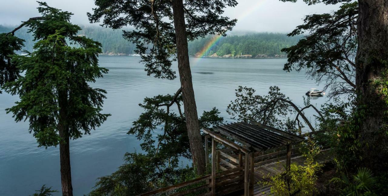Shangrila Waterfront Vacation Home Bedwell Harbour Exterior photo